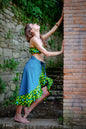 Falda tradicional con crop top