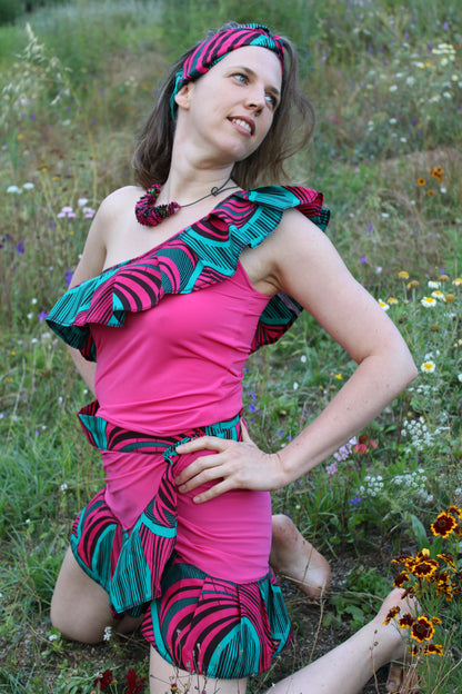 Conjunto top y falda corta con volante