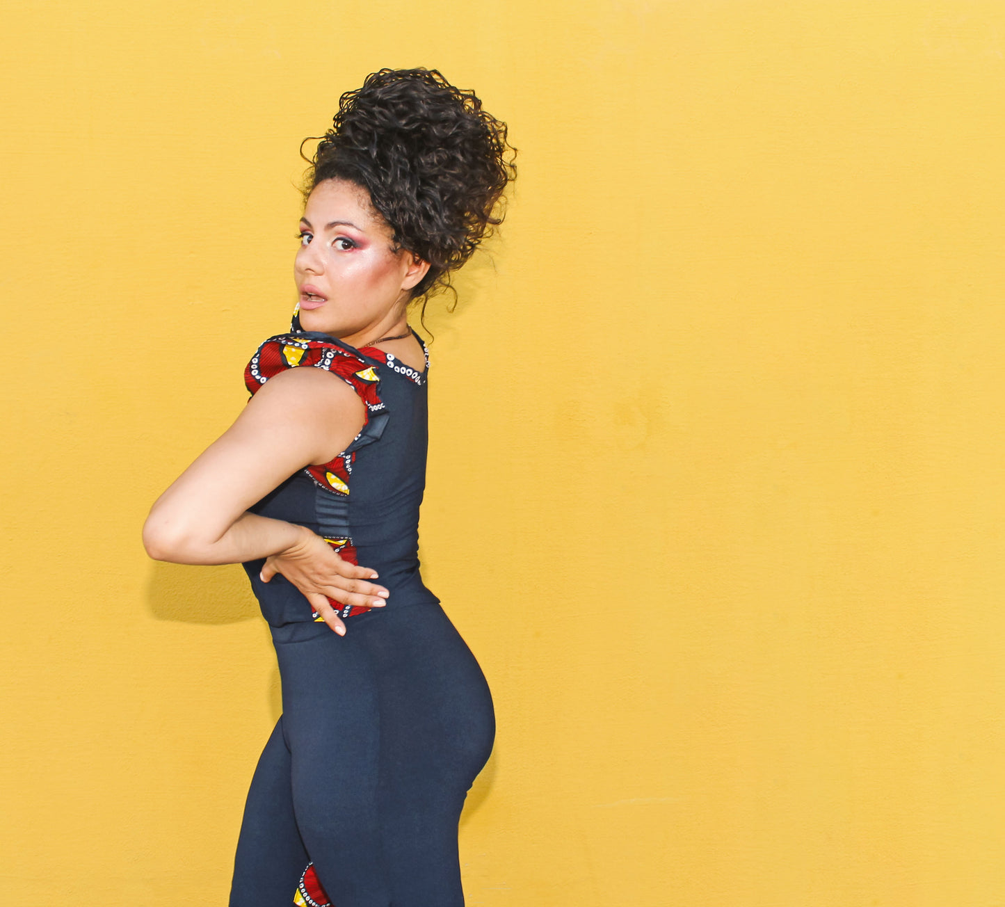 Conjunto elegante con estampado