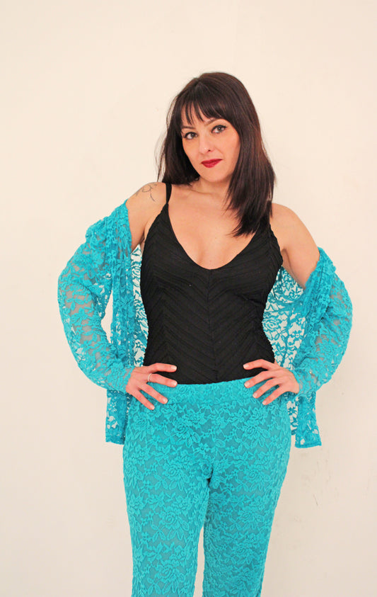 Conjunto chaqueta manga larga y pantalon campana forrados