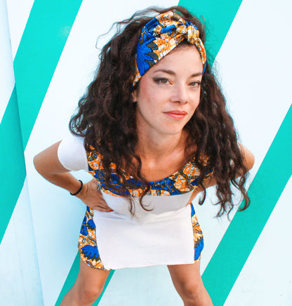Vestido camiseta corto con estampado Wax y diadema