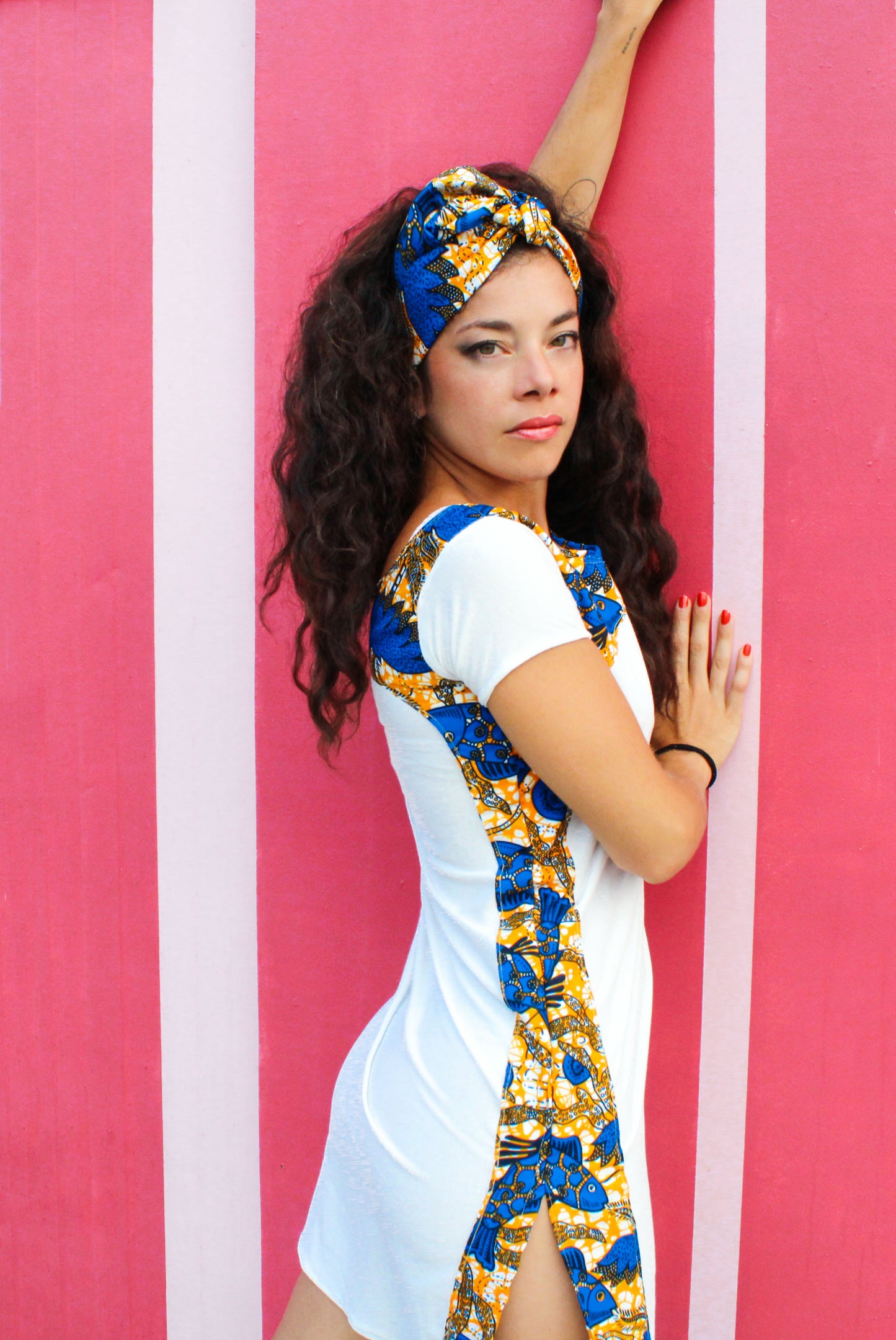 Vestido camiseta corto con estampado Wax y diadema