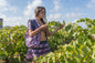 Conjunto de top corto, chaqueta manga corta transparente y falda con detalles