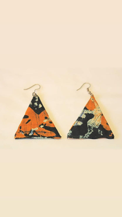 Pendientes en forma triangular planos